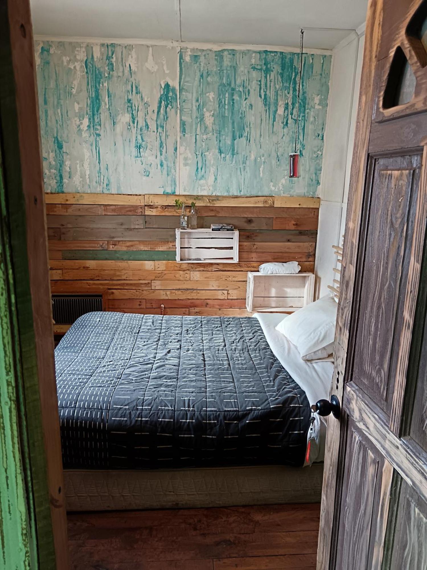 Upcycling Hostel Puerto Natales Exterior photo