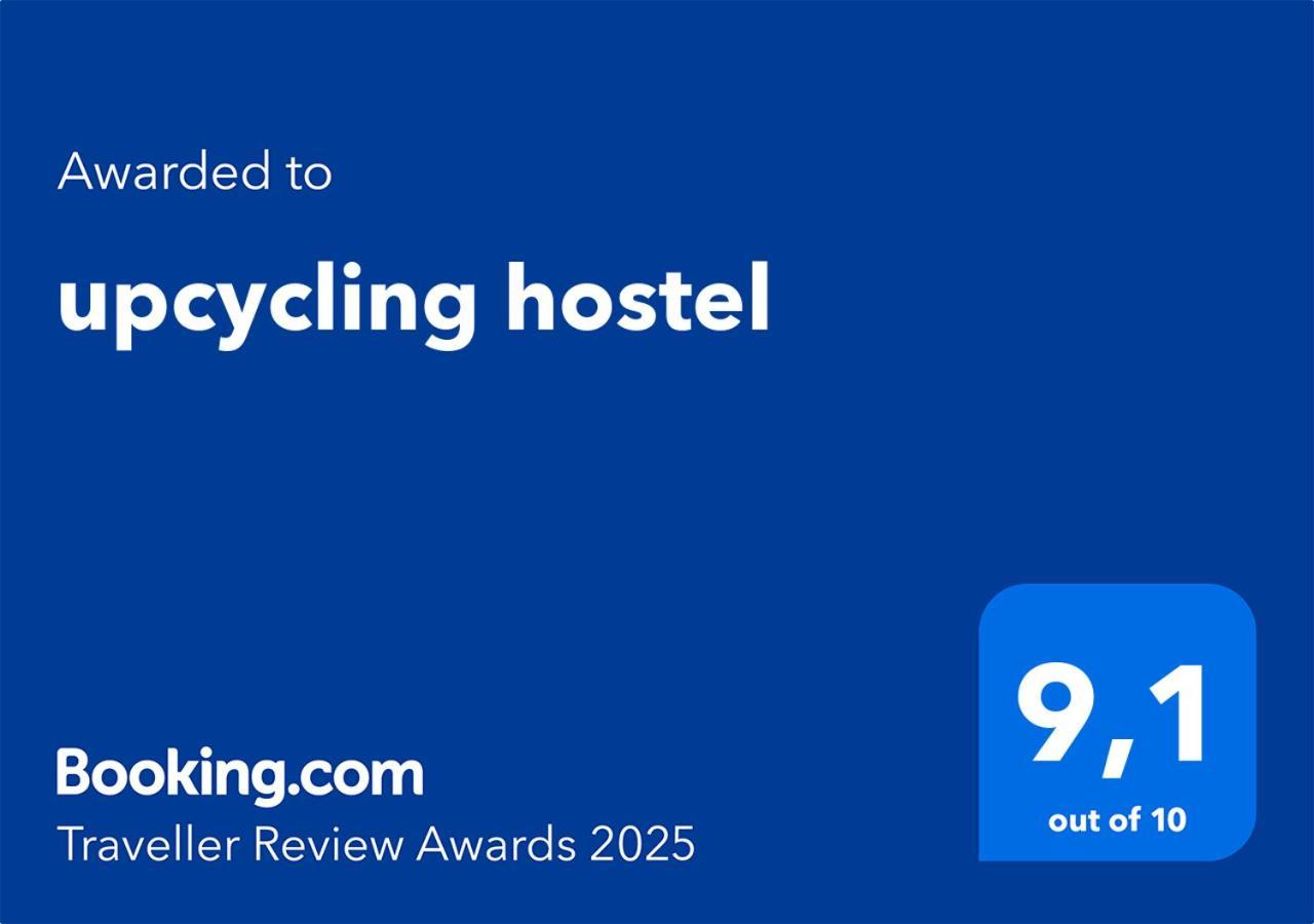 Upcycling Hostel Puerto Natales Exterior photo